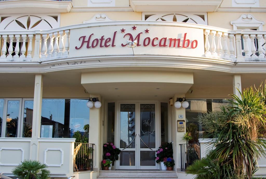 Hotel Mocambo piscina e spiaggia San Benedetto del Tronto Esterno foto